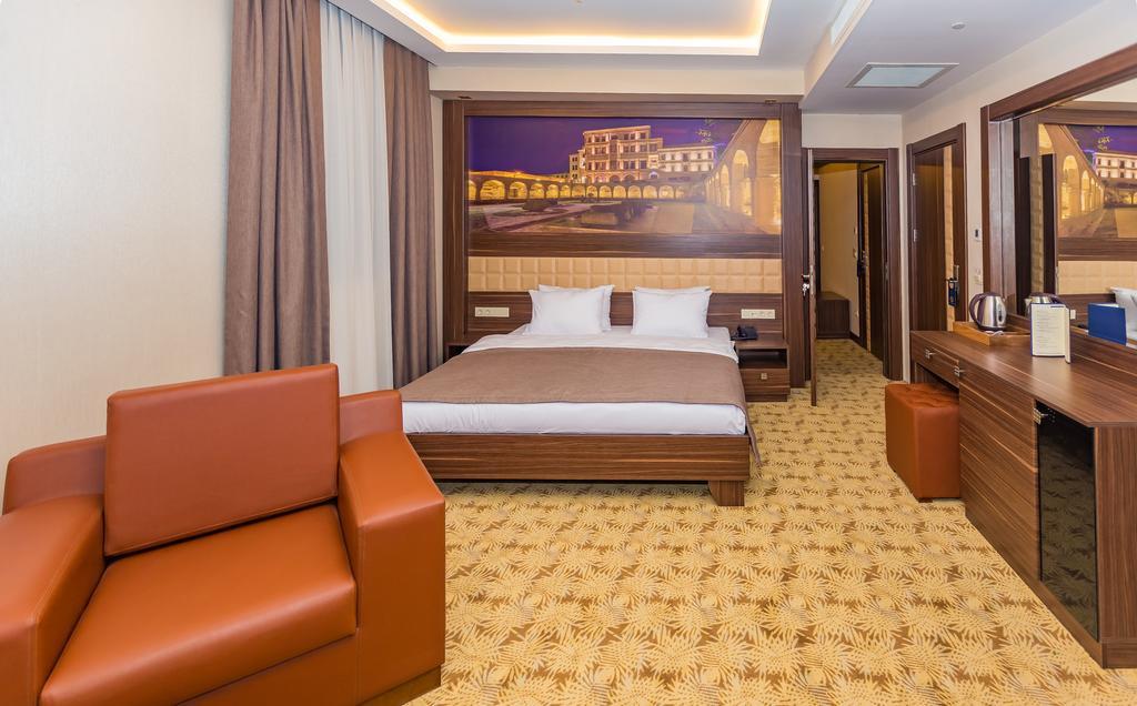 Renaissance Palace Баку Екстер'єр фото
